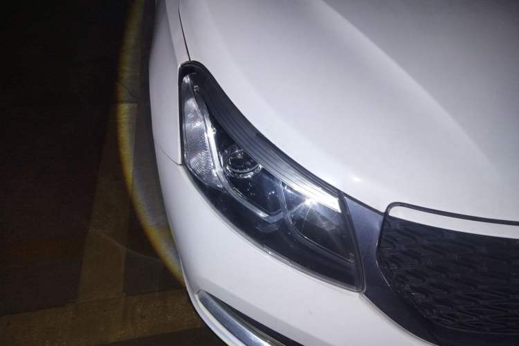 Used Cowin E3 2018 1.5L Manual Luxury Model