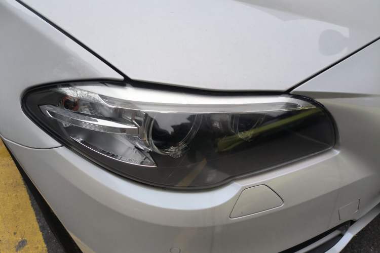 Used BMW 5 Series 2014 520Li Elegant Model
