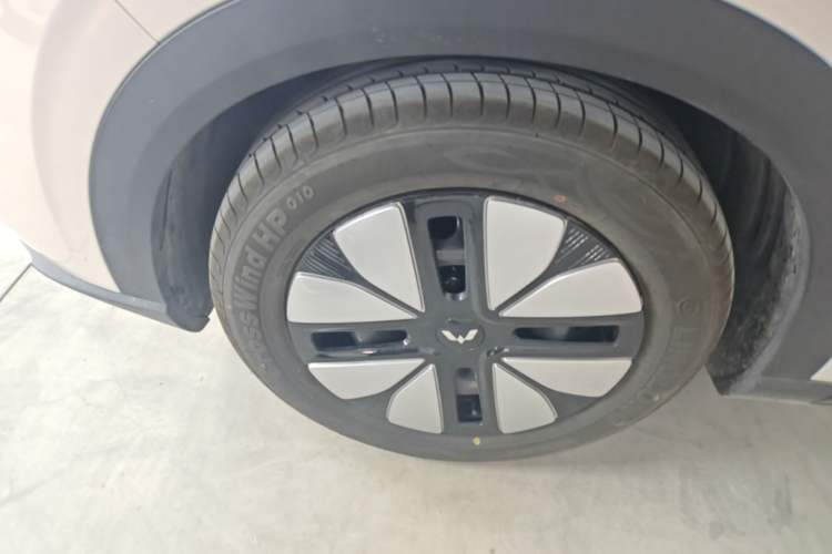 Used Wuling Bingo S 2025 Model 325km Deluxe Edition