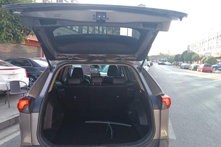 Used Toyota RAV4 2021 2.0L CVT Two-Wheel Drive Fashion Edition