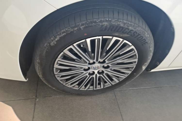 Used Buick GL8 New Energy 2024 Lu Zun Deluxe Edition 7-Seater