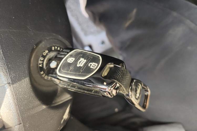 Used Hyundai Celesta 2011 1.6L Automatic Luxury Version
