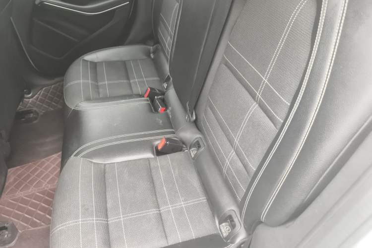 Used Mercedes-Benz GLA 2015 GLA 200 Fashion Model