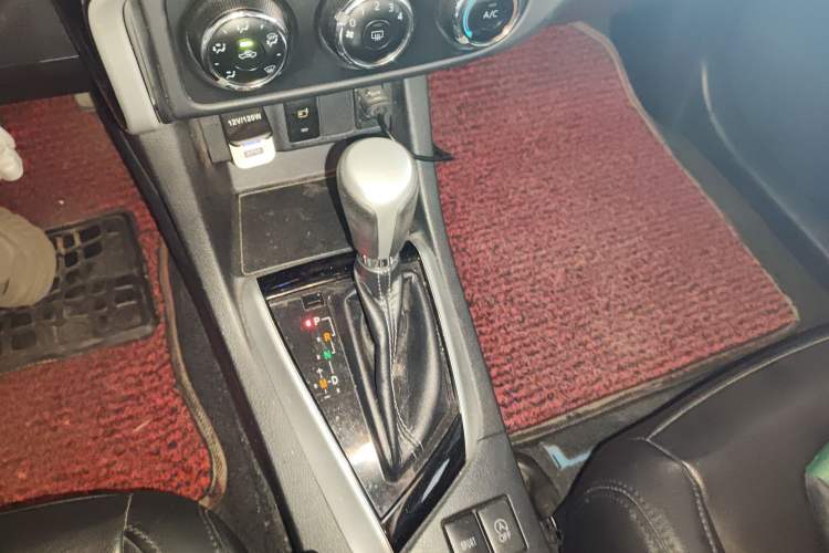 Used Toyota Levin 2017 Revised Version 185T CVT Elite Edition China VI Standard Gear Lever