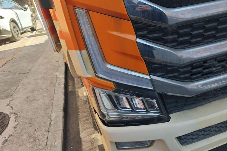 Used SAIC MAXUS V100 RV 
