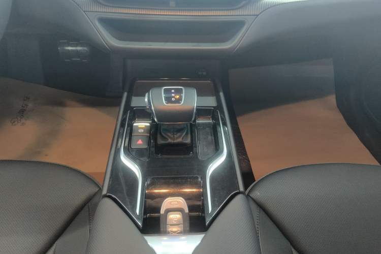 Used Hongqi E-QM5 2021 Online Booking Charging T3 Edition 5-Seater
