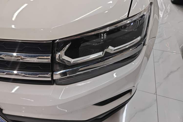 Used Volkswagen Tharu 2020 280TSI Two-Wheel Drive Luxury Edition China VI Standard