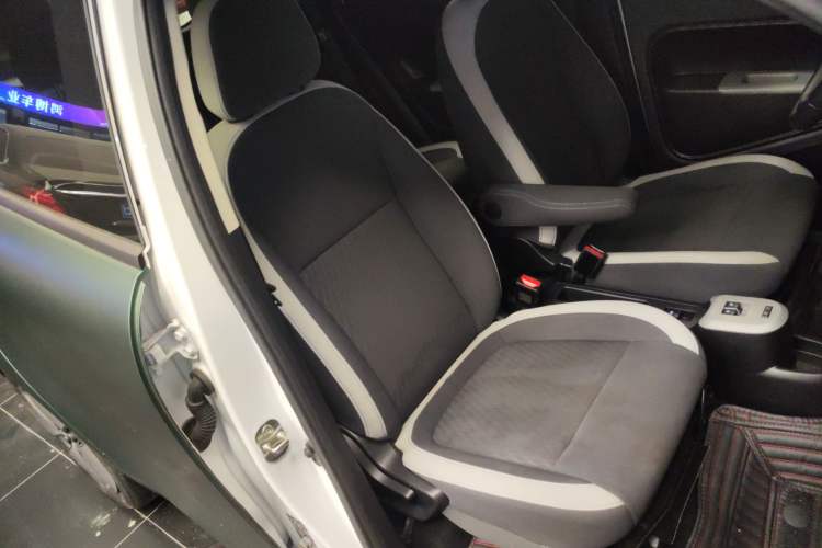 Used ORA Black Cat 2022 Updated Version 301 km Cute Pet Edition Lithium Iron Phosphate
