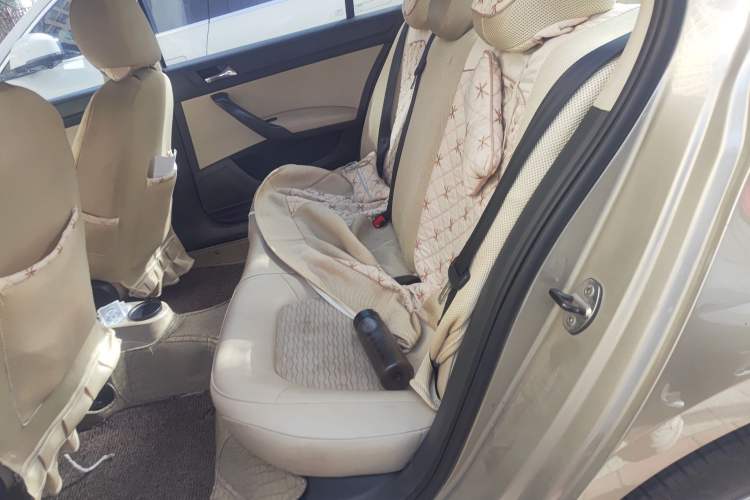 Used Skoda Rapid 2013 1.6L Automatic Smart Selection Model
