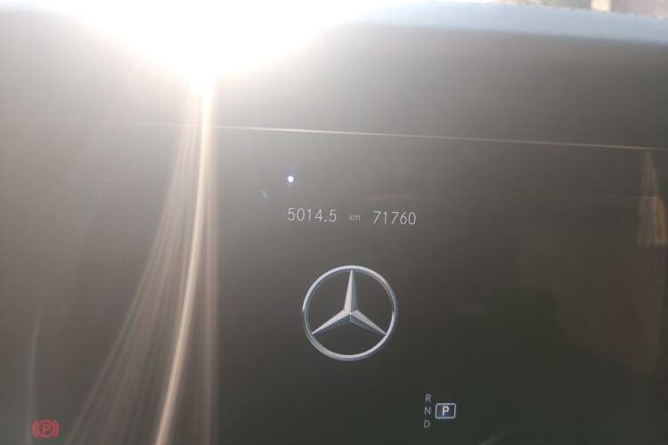 Used Mercedes-Benz E-Class 2021 Facelift E 260 L Odometer Close Up