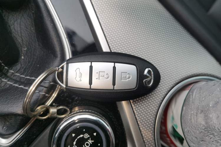 Used Infiniti Q50L 2015 2.0T Enjoyment Edition Vehicle Key