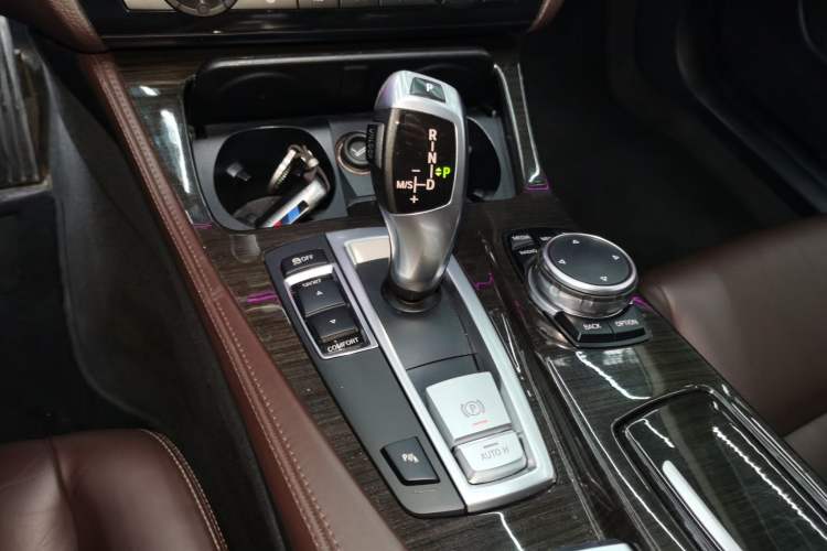 Used BMW 5 Series 2017 525Li Luxury Design Package
