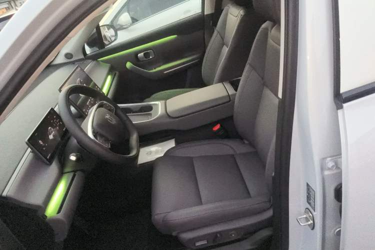 Used Leapmotor C16 2026 All-Electric 630 LiDAR Zhizun Edition 6 Seats
