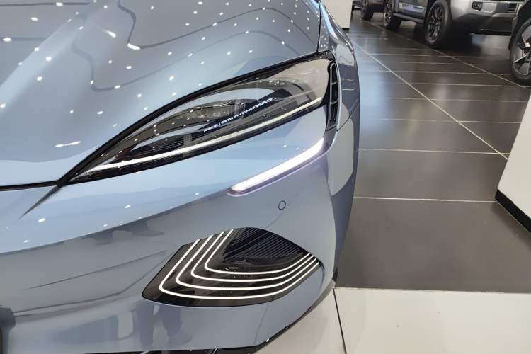 Used BYD Seal 2022 700 km Long-Range Rear-Wheel-Drive Version Left Front Headlight