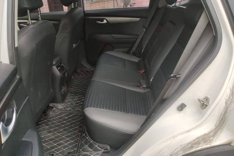 Used Kia Sportage R 2018 2.0L Automatic Smart Luxury Version China V Standard Left Rear Seat