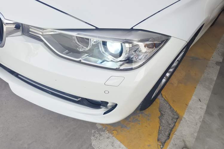 Used BMW 3 Series 2014 320Li Fashion Model
