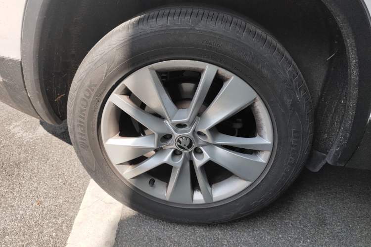 Used Skoda Kodiaq 2018 Facelifted TSI330 5-Seater Two-Wheel-Drive Luxury Enjoyment Edition Right Rear Wheel Hub