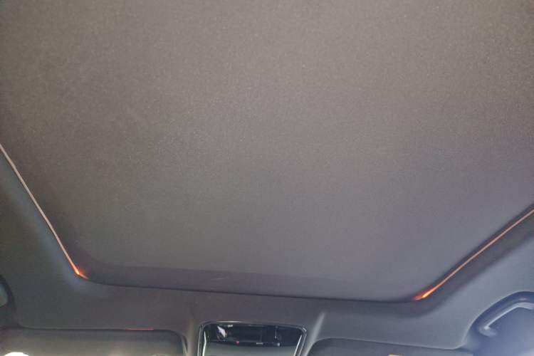 Used Land Rover Range Velar 2019 250 PS R-DYNAMIC S Headliner