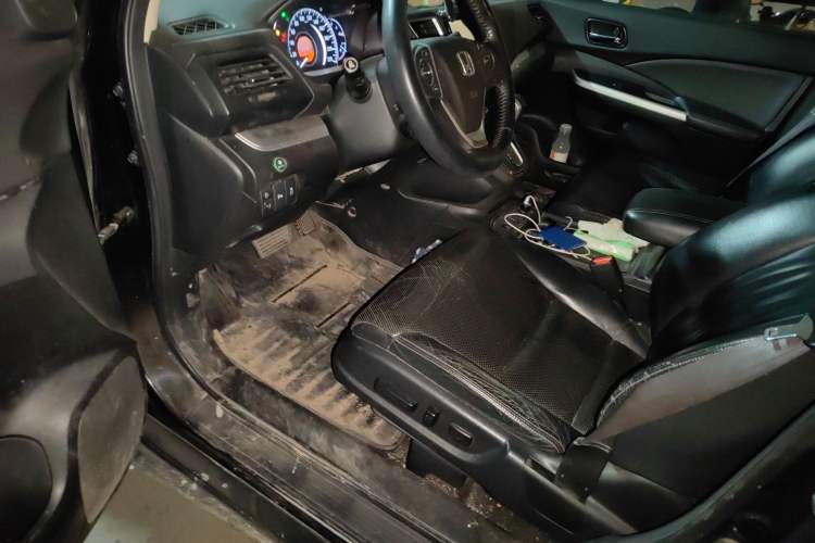 Used Honda CR-V 2015 2.4L four-wheel drive luxury version
