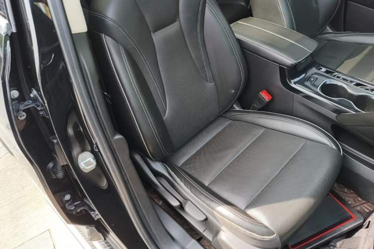 Used Buick Envision 2022 Encore S 552T Two-Wheel-Drive Luxury Model Right Front Seat