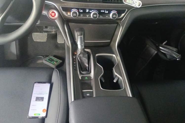 Used Honda Accord 2018 230TURBO Comfort Edition China VI Emission Standard Gear Lever