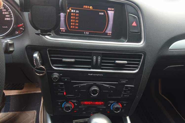 Used Audi Q5 2011 2.0TFSI Technology Model
