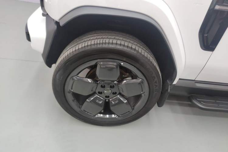 Used iCAR V23 2025 501 Four-Wheel Drive Advanced Version
