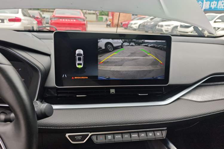 Used Geely Auto Preface 2021 2.0TD Luxury Version Audio And AC Panel