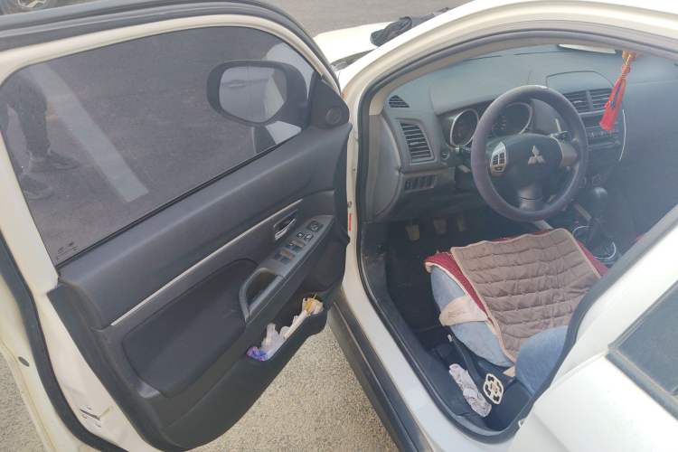 Used Mitsubishi ASX 2013 1.6L Manual Two-Wheel Drive Standard Edition
