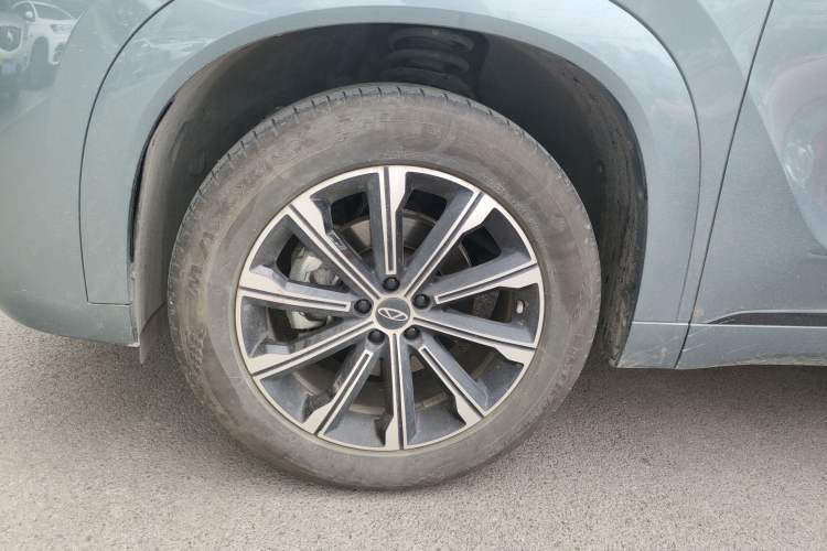 Used Chery Tiggo 9 2023 2.0T Dual-Clutch Two-Wheel Drive Leading Edition 5 Seats Left Front Wheel Hub