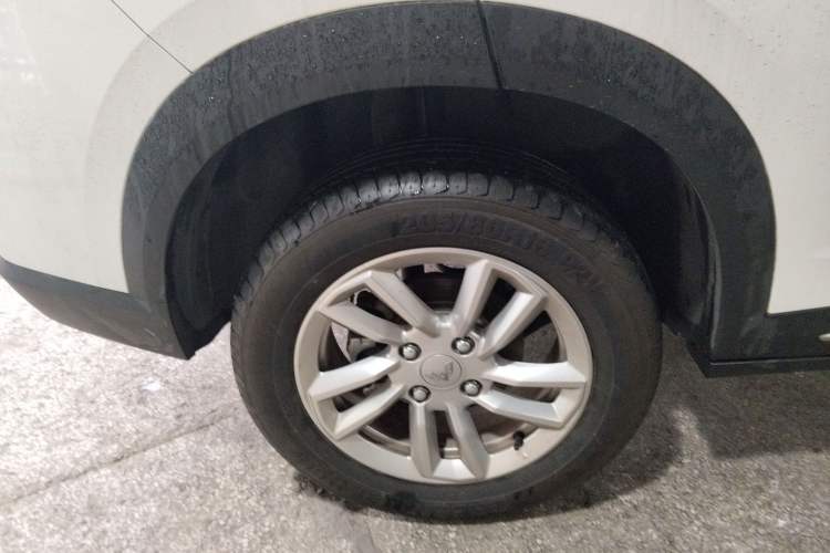 Used Wuling Alvez 2022 1.5L Manual Comfort Version