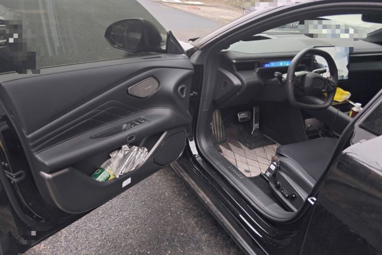 Used Lynk & Co 10 EM-P 2025 Model 240 Four-Wheel Drive Ultra Driver Seat