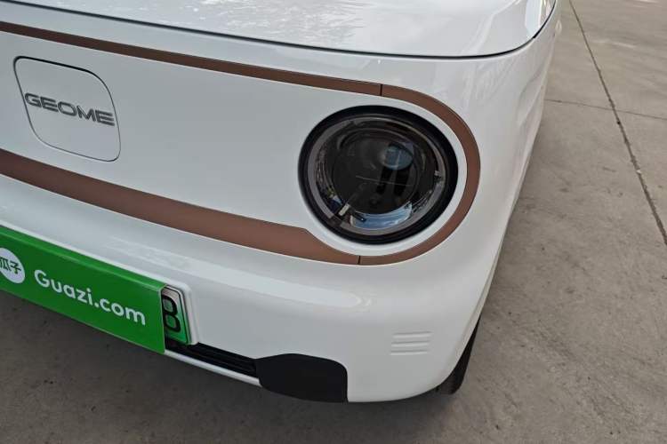 Used Geely Galaxy Panda 2024 Panda Mini 200km Endurance Bear Left Front Headlight