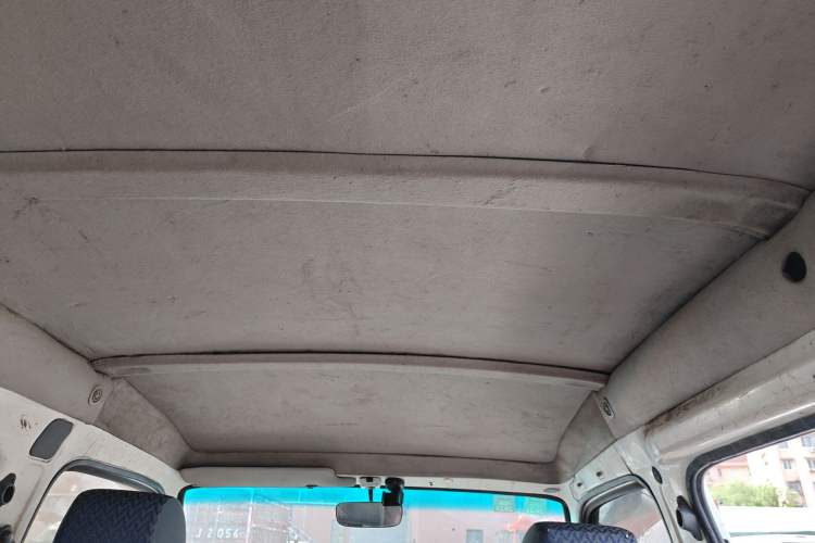 Used Foton Scenic 2016 2.0L Landscape Express Version Long Wheelbase Low Roof – 4Q20M
