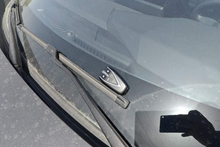 Used CHANGAN UNI-V iDD 2024 Blue Whale Smart Electric iDD 136km Luxury Model
