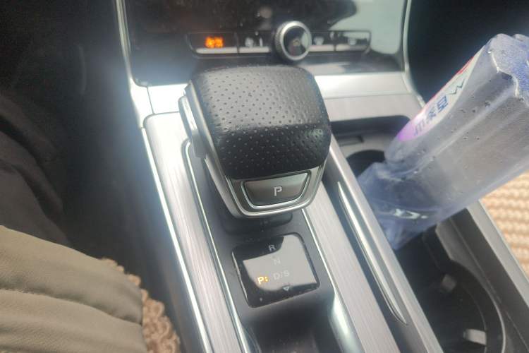 Used Roewe RX5 2020 PLUS 300TGI Automatic Ali National Style Luxury Edition
