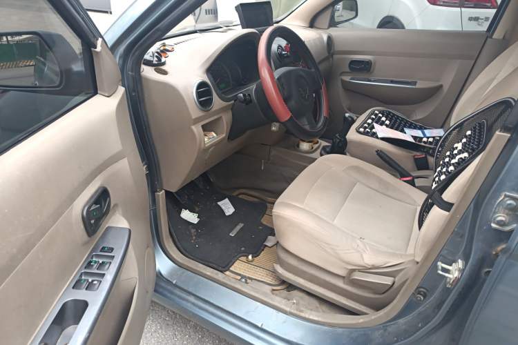 Used Wuling Hongguang 2010 1.2L Standard Version China IV Driver Seat