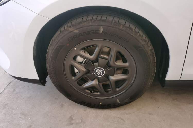 Used BYD Qin PLUS 2025 DM-i Smart Drive 55KM Leading Model
