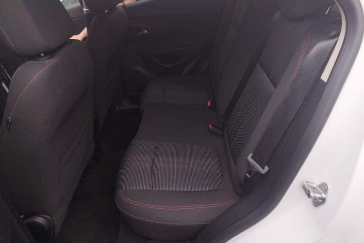 Used Buick Encore 2016 18T Automatic Two-Wheel Drive Urban Leading Edition Left Rear Seat