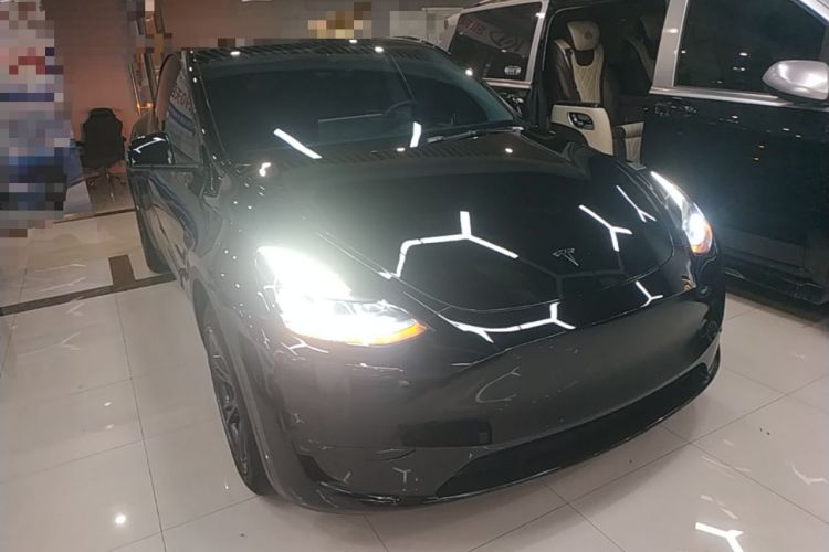 Used Tesla Model Y 2023 Rear-Wheel-Drive Version
