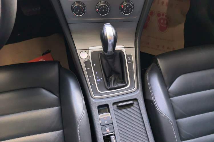 Used Volkswagen Golf 2015 1.4TSI Automatic Luxury Model