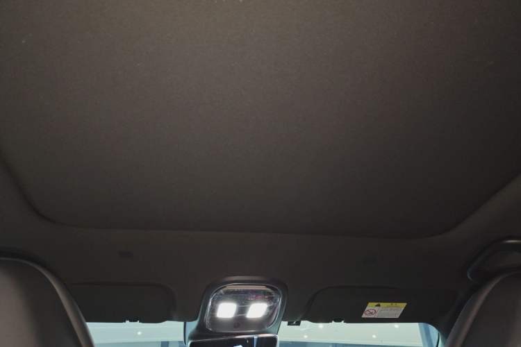 Used Deepal S07 2023 200Max Range-Extended Version Headliner