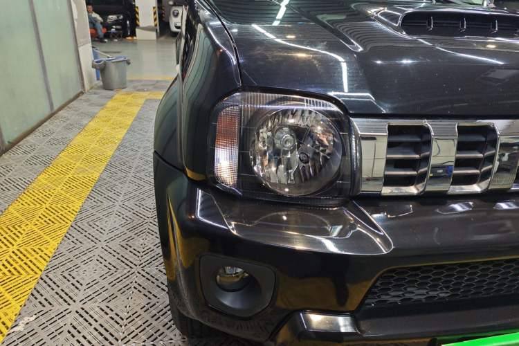 Used Suzuki Jimny 2015 1.3 AT JLX Right Front Headlight