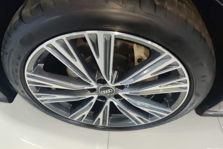 Used Audi A6L 2025 45 TFSI quattro Prestige Dynamic Edition + Premium Package
