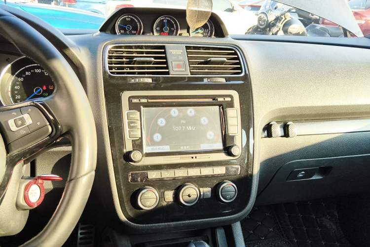 Used Volkswagen Scirocco 2015 R 2.0TSI
