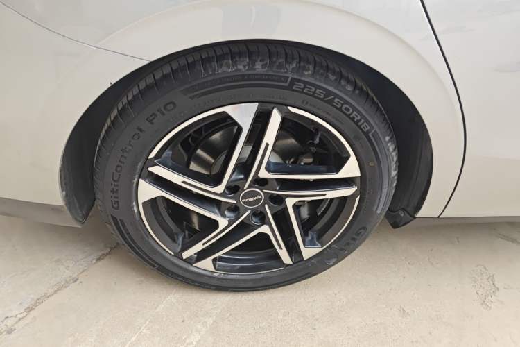 Used Roewe D7 2023 DMH 125km Flagship Edition