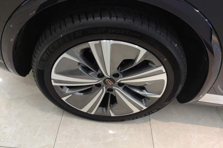 Used Hongqi E-HS9 2022 660 km Range Flagway Edition Six Seats