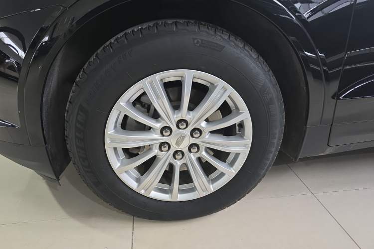 Used Cadillac XT5 2018 25T Tech Model