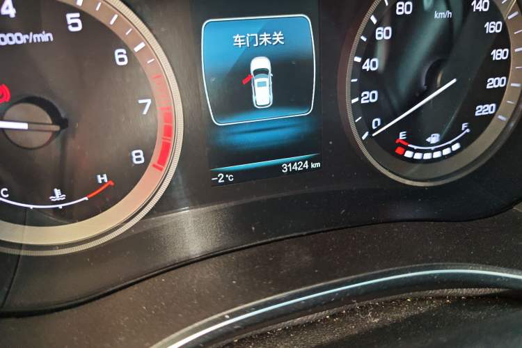 Used CHANGAN CS55 2017 1.5T Automatic Showoff Model Odometer Close Up