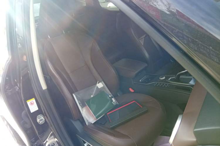 Used Wey VV6 2020 2.0T Two-Wheel Drive Smart Enjoyment+